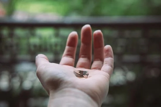 How To Clean Gold Jewelry With Baking Soda  Jewelry Carats